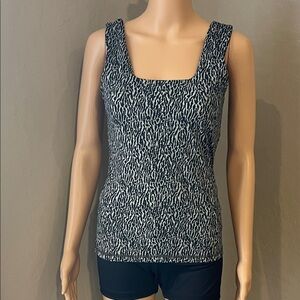 Women's Black and Green Athletic Top M